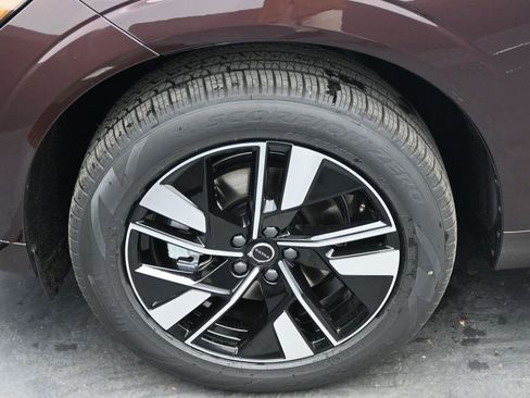 New 2026 Volvo XC60 B5 Core w/ Climate Package AWD/4WD image 4