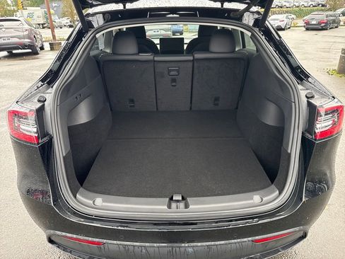 Used 2020 Tesla Model Y Long Range image 13