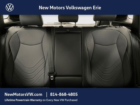 New 2026 Volkswagen Tiguan SE R-Line image 11
