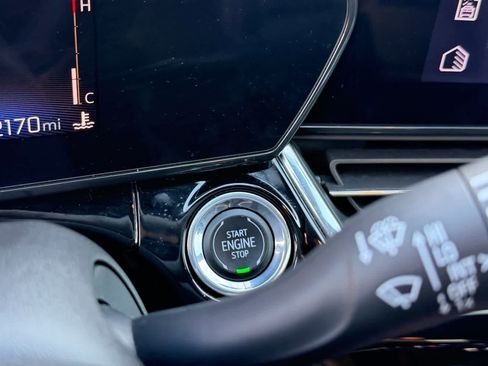 Used 2024 Chevrolet Trax RS w/ Sunroof Package image 26