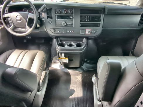 New 2025 GMC Savana 2500 w/ Driver Convenience Package image 18