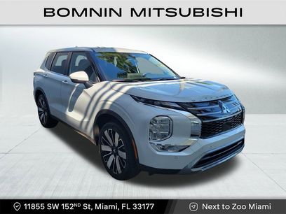 New 2025 Mitsubishi Outlander SE