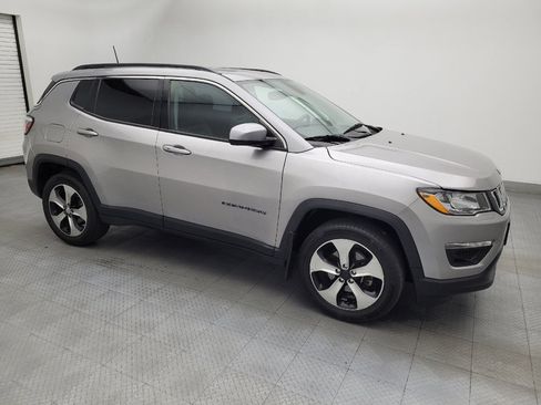 Used 2017 Jeep Compass Latitude w/ Popular Equipment Group AWD/4WD image 11
