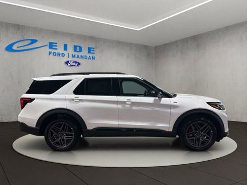 New 2026 Ford Explorer ST-Line w/ ST-Line Street Pack image 8