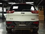 Used 2017 Jeep Cherokee Trailhawk image 6