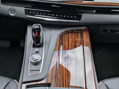 Certified 2021 Cadillac Escalade Premium Luxury w/ LPO, Illumination Package AWD/4WD image 19