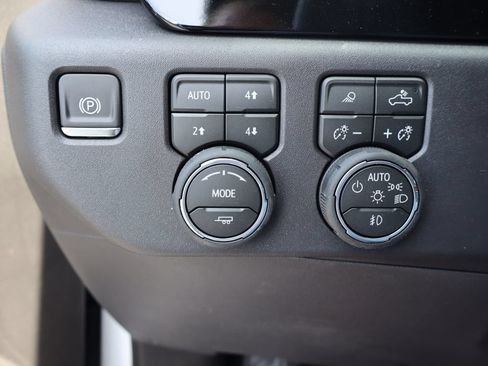 New 2026 Chevrolet Silverado 1500 LT Trail Boss w/ LT Trail Boss Premium Package AWD/4WD image 16