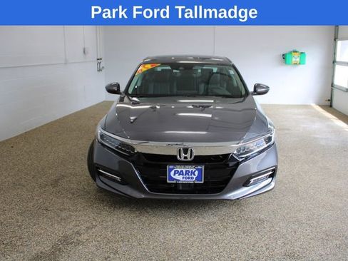 Used 2019 Honda Accord Touring image 9