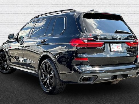 Used 2022 BMW X7 xDrive40i w/ M Sport Package AWD/4WD image 4
