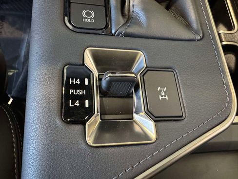 Used 2024 Lexus GX 550 w/ Cold Area Package AWD/4WD image 41