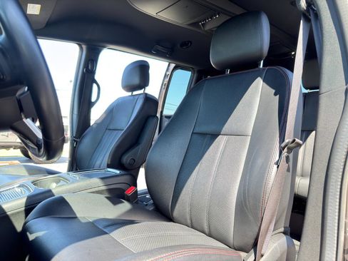 Used 2019 Dodge Grand Caravan GT w/ Safety Sphere Group FWD image 22