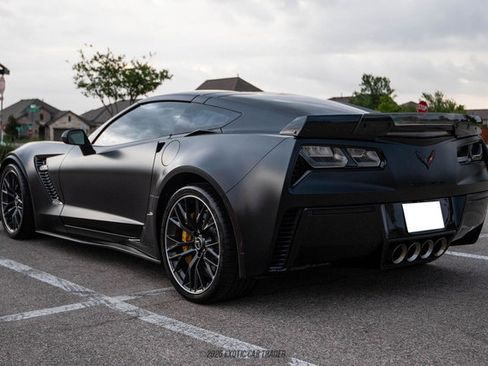 Used 2016 Chevrolet Corvette Z06 w/ 3LZ Preferred Equipment Group image 22