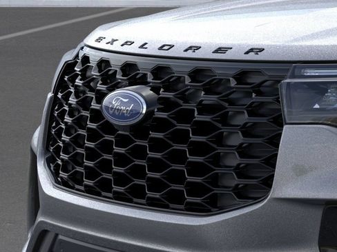 Used 2026 Ford Explorer ST-Line w/ ST-Line Street Pack AWD/4WD image 17