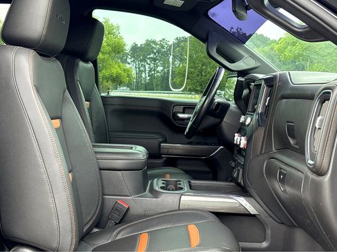 Used 2022 GMC Sierra 1500 AT4 w/ AT4 Premium Package AWD/4WD image 9