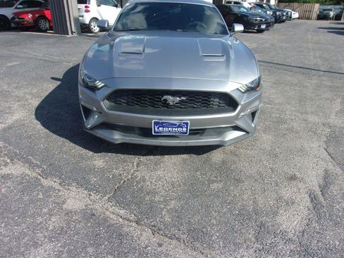 Used 2020 Ford Mustang Premium RWD image 3