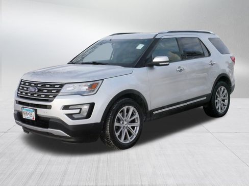 Used 2016 Ford Explorer Limited image 3