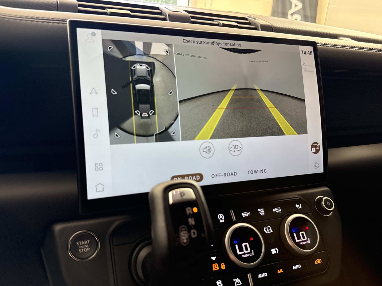New 2026 Land Rover Defender 110 X-Dynamic SE AWD/4WD image 24