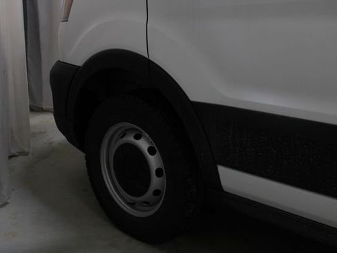 New 2026 Ford Transit 250 148 Medium Roof w/ Load Area Protection Package RWD image 28