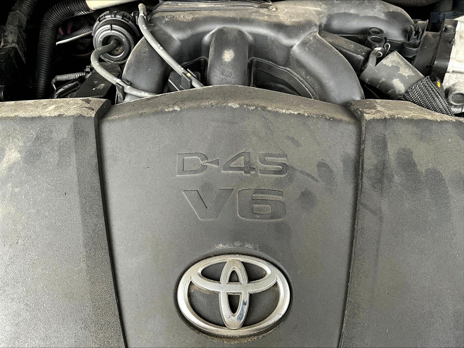 Used 2018 Toyota Highlander XLE AWD/4WD image 32