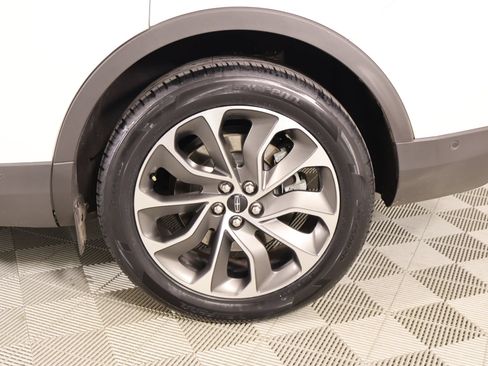 Used 2022 Lincoln Nautilus Reserve AWD/4WD image 19