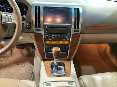 Used 2009 Cadillac STS V6 w/ AWD Preferred Equipment Group image 11