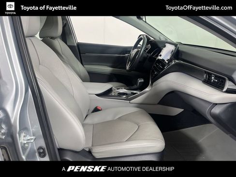 Used 2024 Toyota Camry XLE w/ Navigation Package FWD image 8