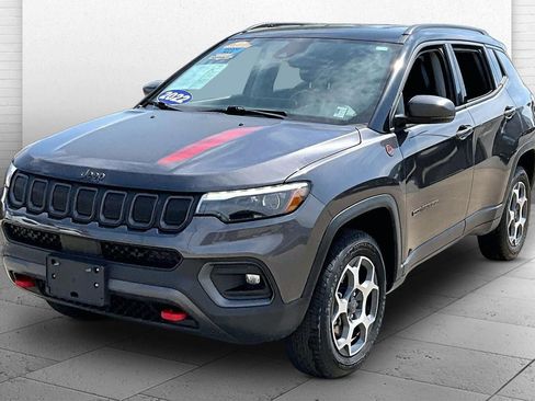 Used 2022 Jeep Compass Trailhawk w/ Trailhawk Elite Group AWD/4WD image 3