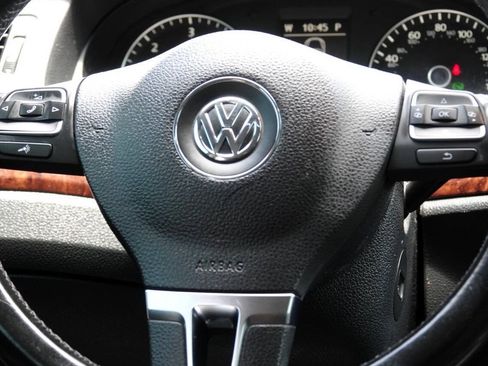 Used 2013 Volkswagen Passat TDI SEL Premium FWD image 86