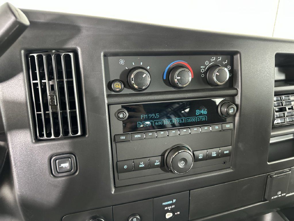 Used 2026 Chevrolet Express 2500 w/ Communications Package RWD image 16