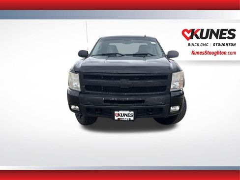 Used 2009 Chevrolet Silverado 1500 LT w/ Power Pack Plus AWD/4WD image 2