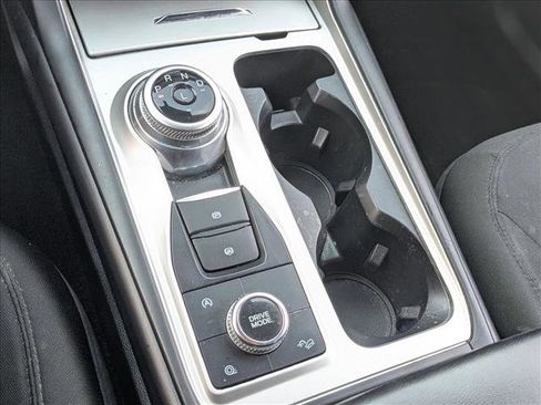 Used 2021 Ford Explorer XLT image 12