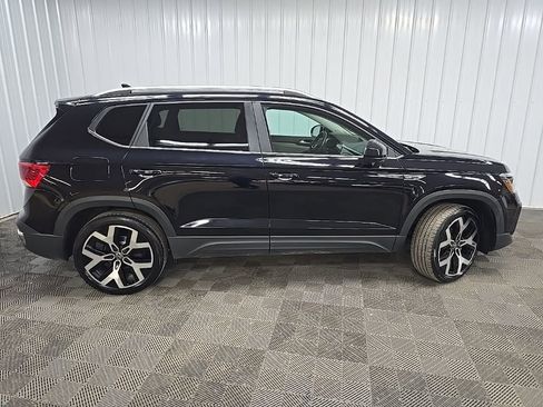 Used 2023 Volkswagen Taos SEL image 2