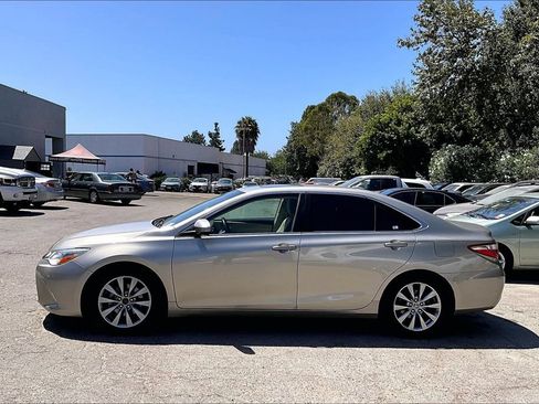 Used 2015 Toyota Camry XLE w/ Advanced Technology Package FWD image 7