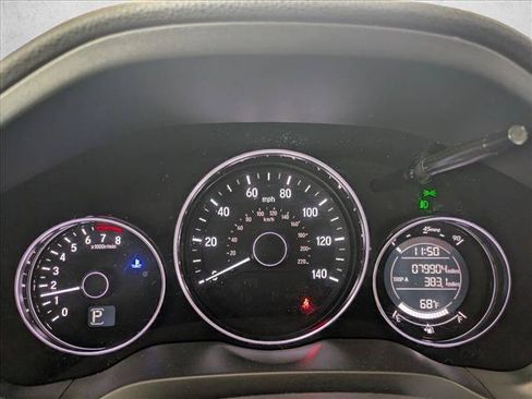 Used 2017 Honda HR-V EX image 9