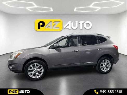 Used 2013 Nissan Rogue SL image 2