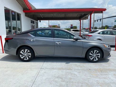 Used 2021 Nissan Altima 2.5 S FWD image 4