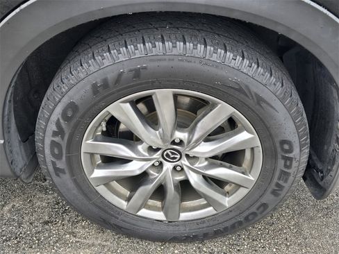 Used 2018 MAZDA CX-9 Touring w/ Touring Premium Package image 11