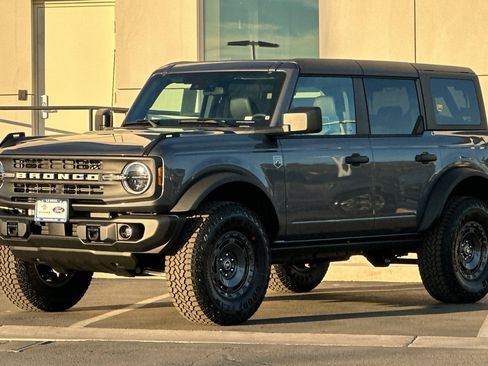 New 2025 Ford Bronco Big Bend w/ Black Diamond Package image 7