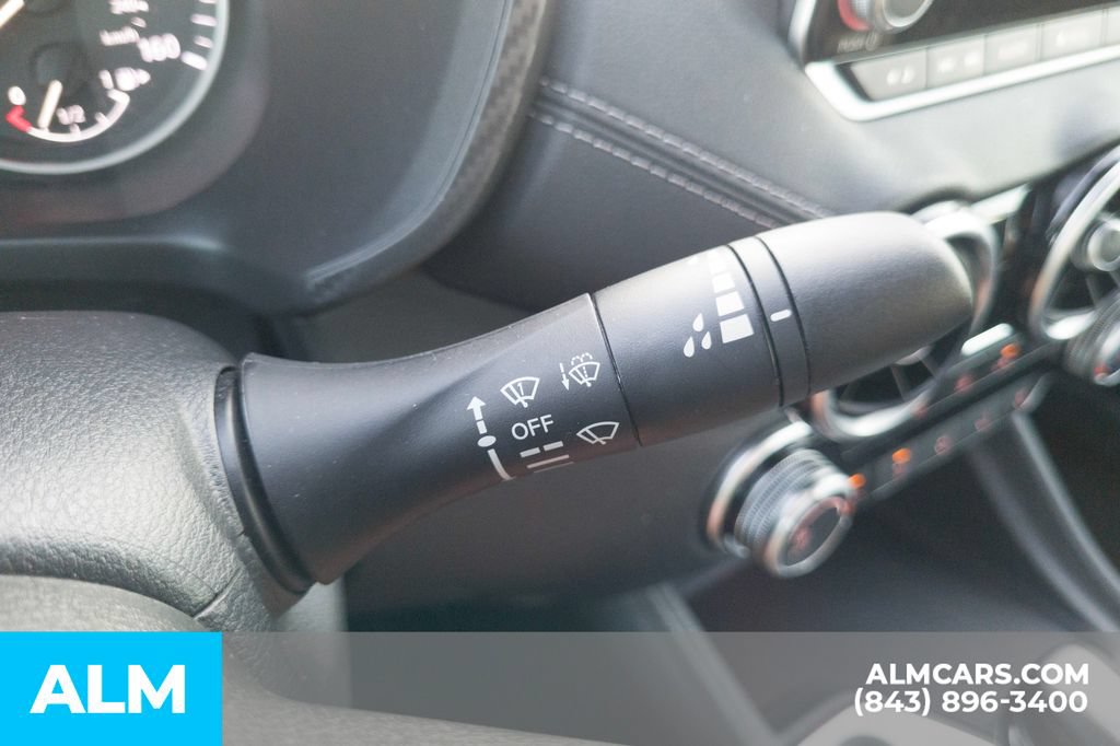 Used 2024 Nissan Sentra SV FWD image 32