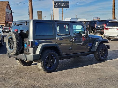 Used 2017 Jeep Wrangler Unlimited Sport image 8