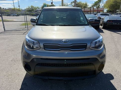 Used 2019 Kia Soul w/ Convenience Package image 2
