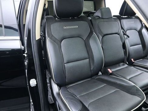 Used 2019 RAM 1500 Laramie AWD/4WD image 19