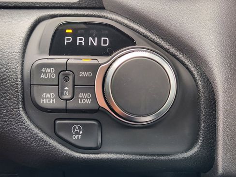 New 2026 RAM 1500 4x4 Crew Cab image 19