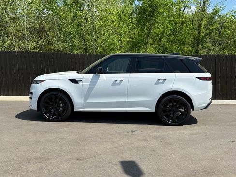 New 2026 Land Rover Range Rover Sport Dynamic SE AWD/4WD image 2