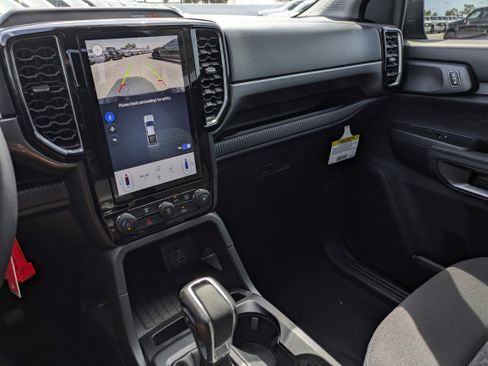 New 2025 Ford Ranger XLT w/ Black Appearance Package image 32