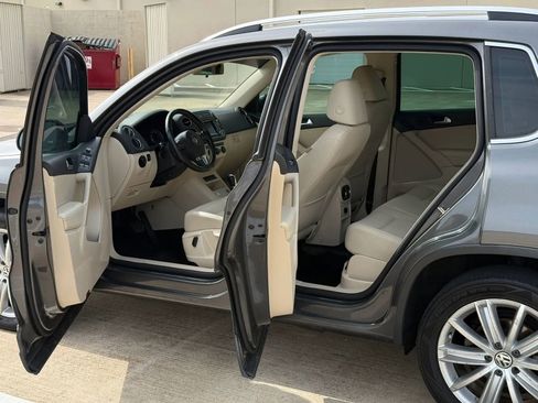 Used 2014 Volkswagen Tiguan S AWD/4WD image 9