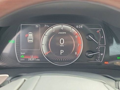 Used 2024 Lexus ES 300h Ultra Luxury w/ Accessory Package (Z2) image 33