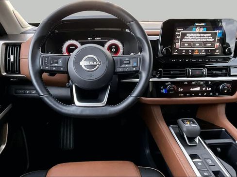Certified 2025 Nissan Pathfinder Platinum w/ Cargo Package FWD image 6