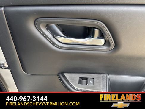 Used 2024 Nissan Rogue SV image 32