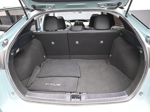 Used 2017 Toyota Prius Two w/ Carpet Mat Package FWD image 27